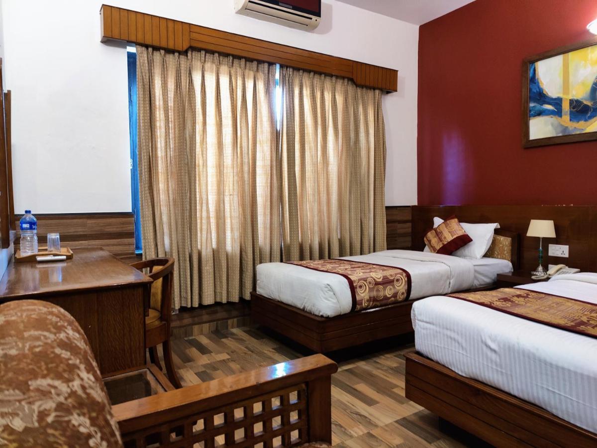 Hotel Tulsi Pokhara Zewnętrze zdjęcie
