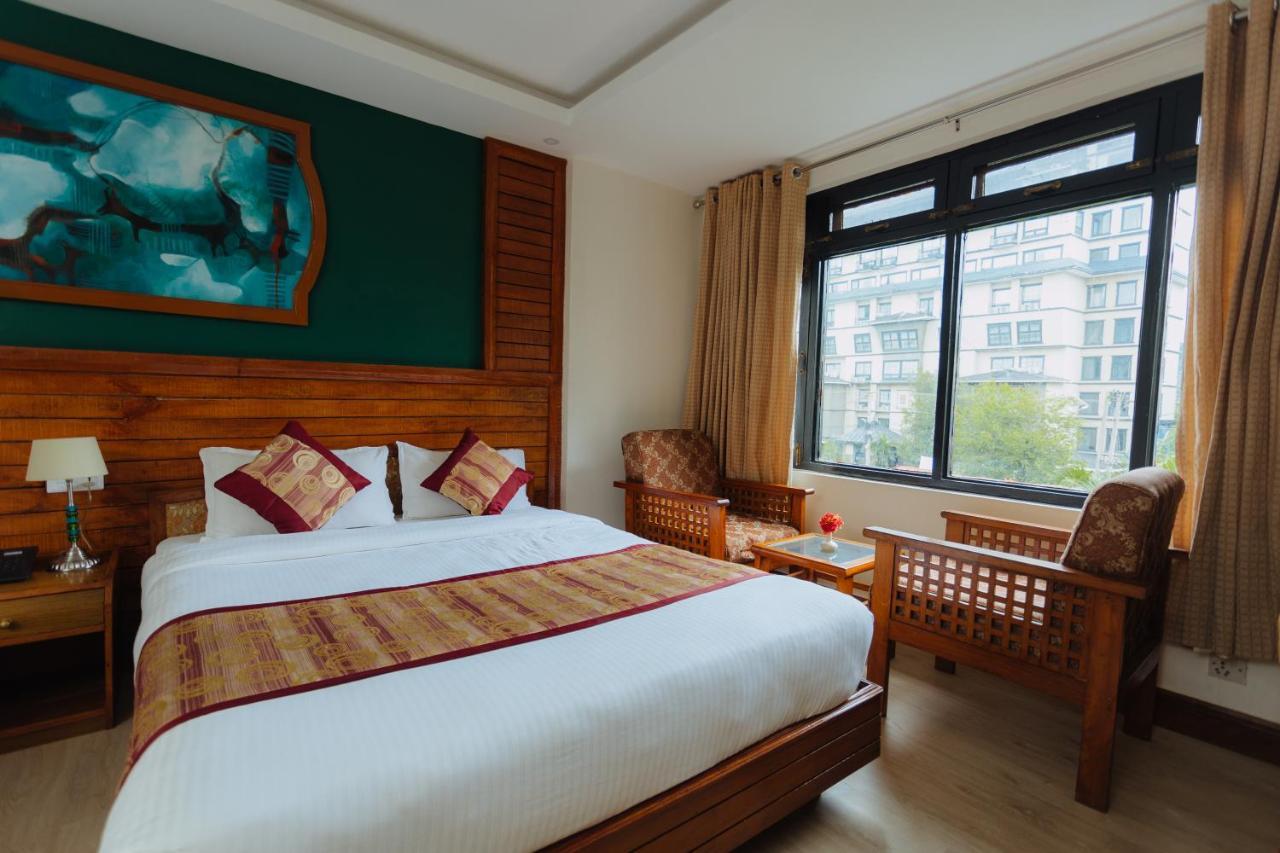 Hotel Tulsi Pokhara Zewnętrze zdjęcie