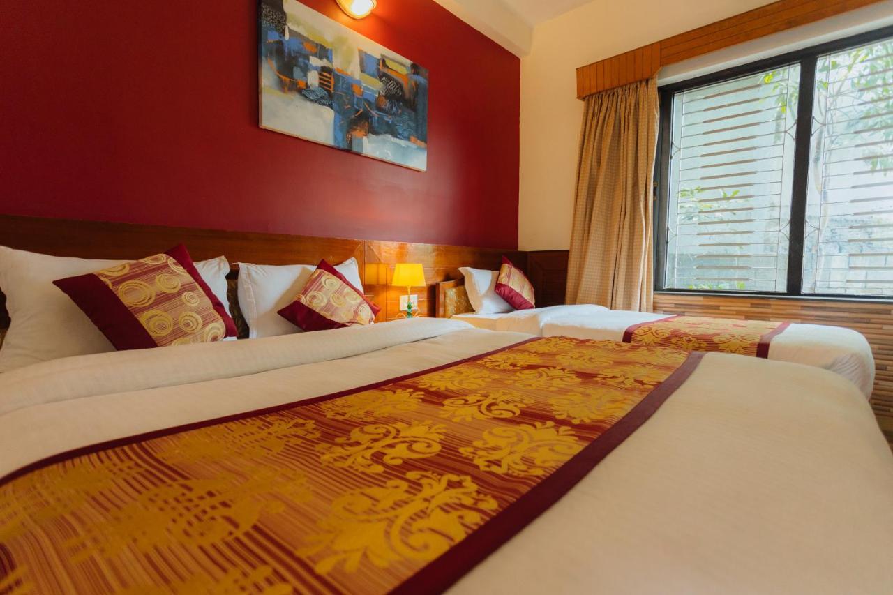 Hotel Tulsi Pokhara Zewnętrze zdjęcie