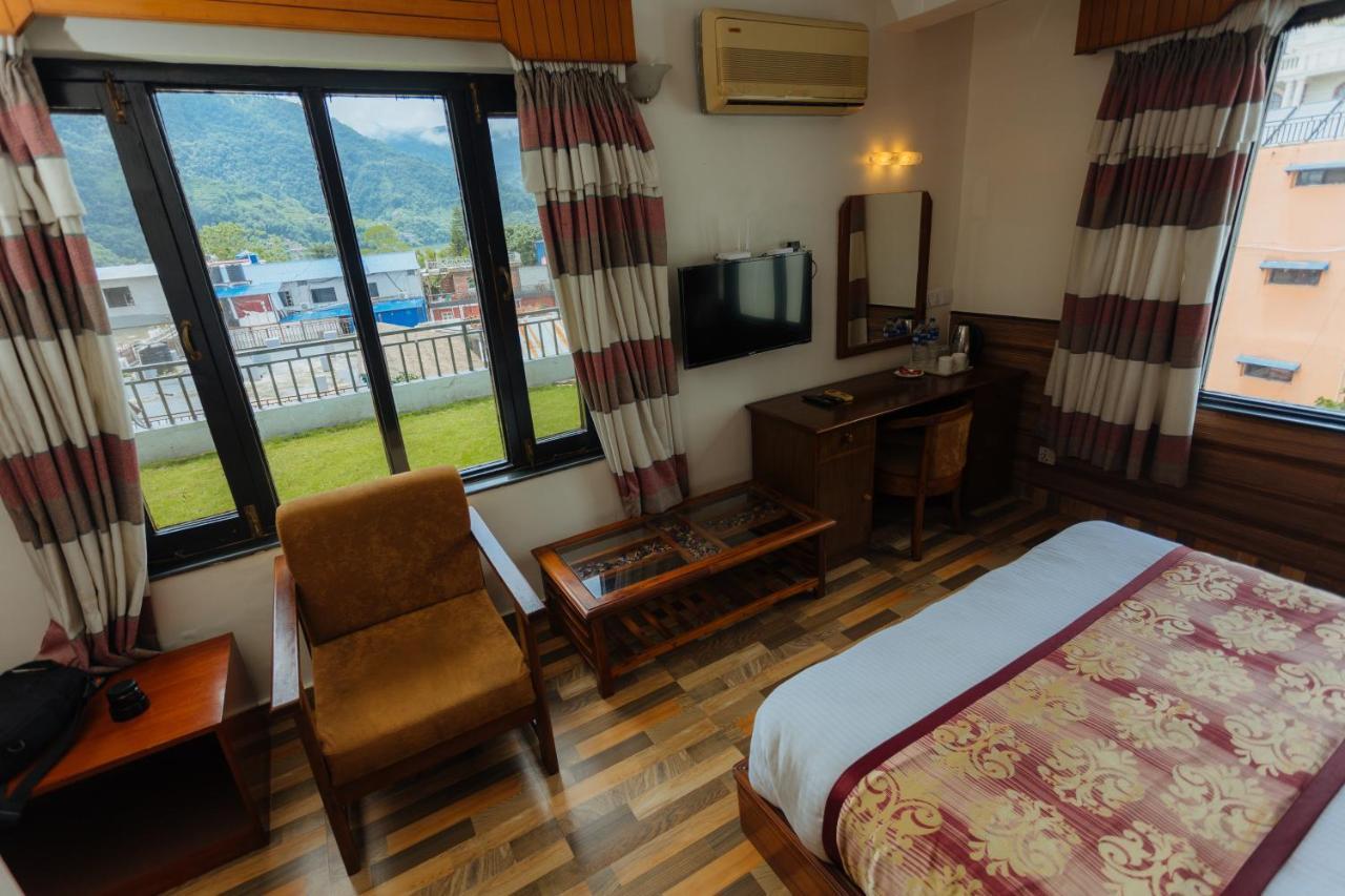 Hotel Tulsi Pokhara Zewnętrze zdjęcie