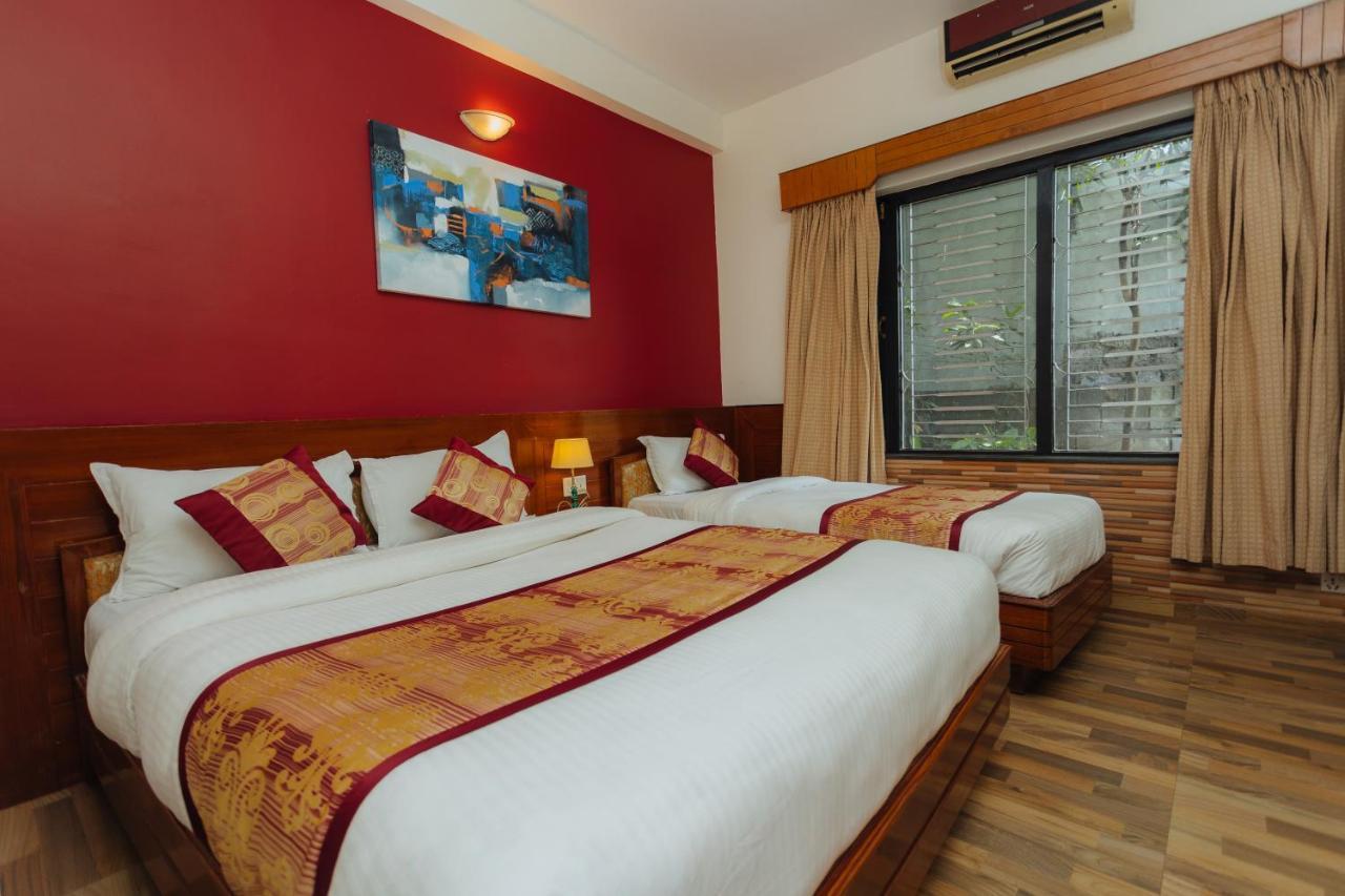 Hotel Tulsi Pokhara Zewnętrze zdjęcie