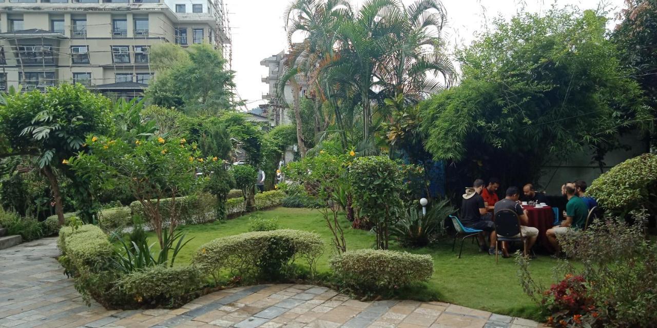 Hotel Tulsi Pokhara Zewnętrze zdjęcie